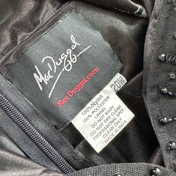 MAC DUGGAL Women’s Black Beaded V-Neck Sheer Cape Gown - Picture 3 of 14